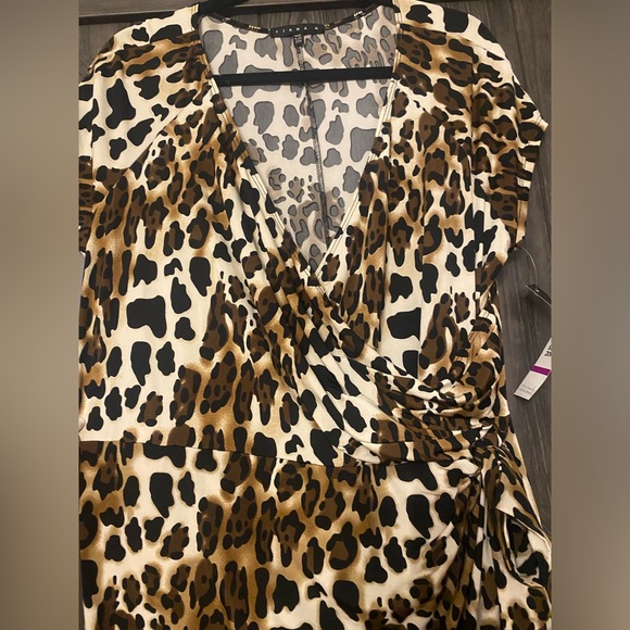 Leopard print Tiana B short sleeved wrap dress, NWT, sz 20W - Picture 7 of 8